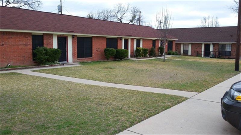 1311 Central Tx Expressway, Lampasas, TX 76550