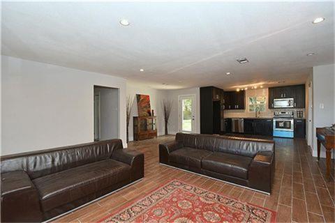 1407 W Main Street, TX 76554