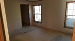 831 HICKORY ST