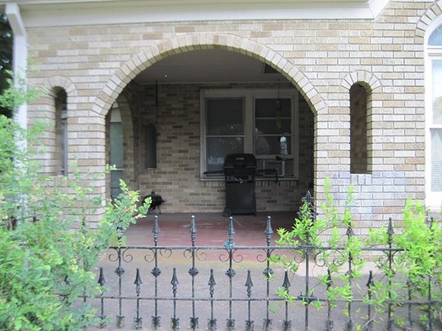 305 W Pine Street, Abbott, TX 76621