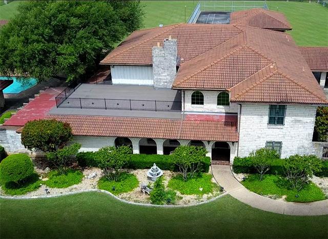 847 ST HWY 174, Blum, TX 76627