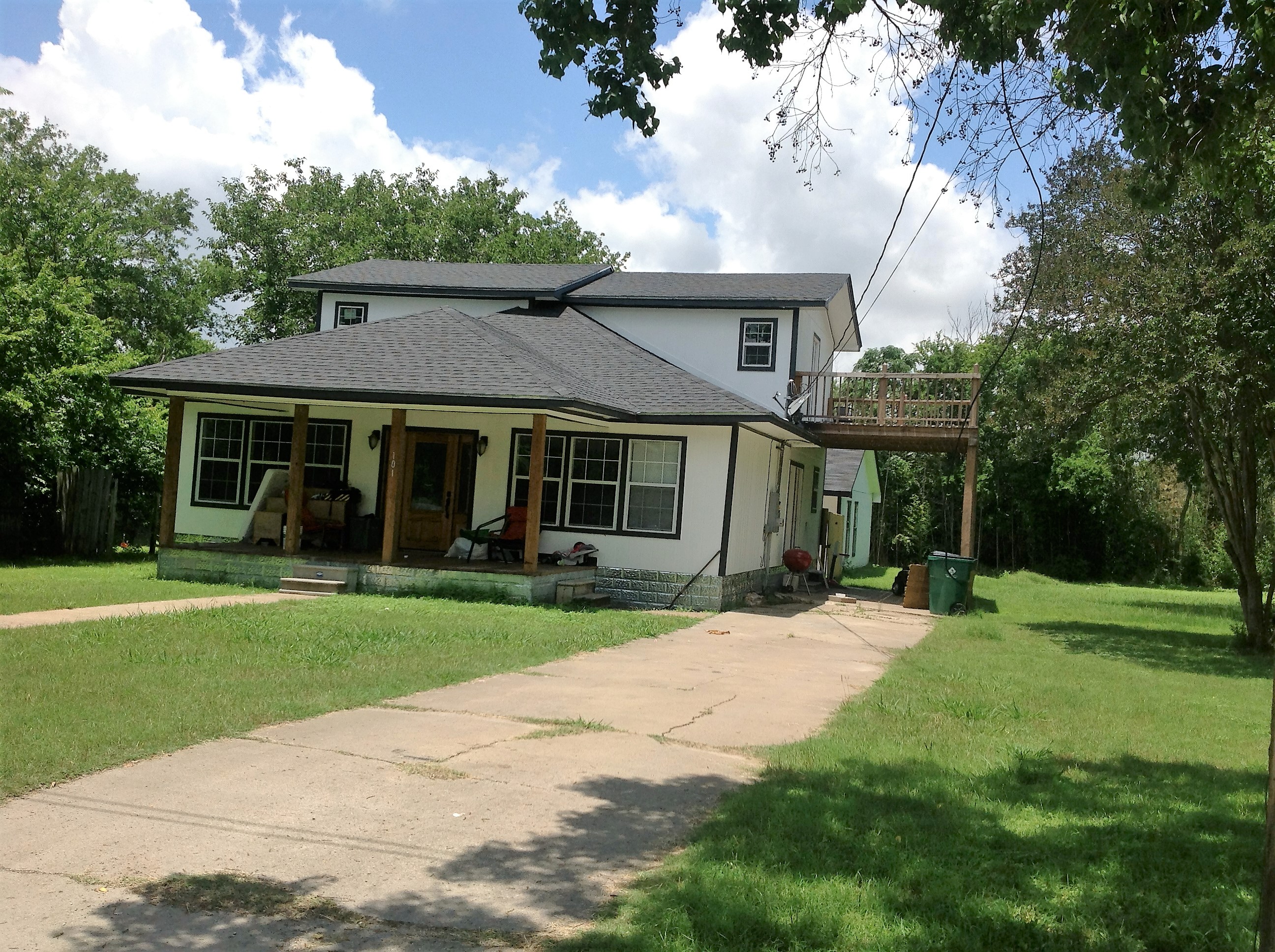 101 S. ARcher, Groesbeck, TX 76642