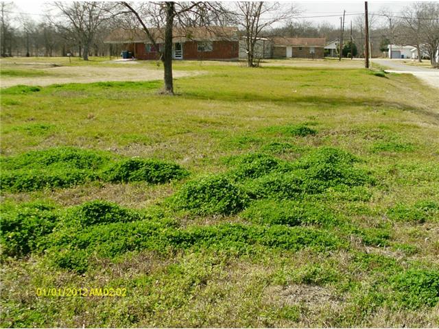 300 S Belknap Street, Mexia, TX 76667