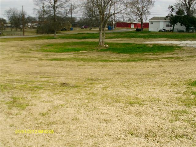 300 S Belknap Street, Mexia, TX 76667