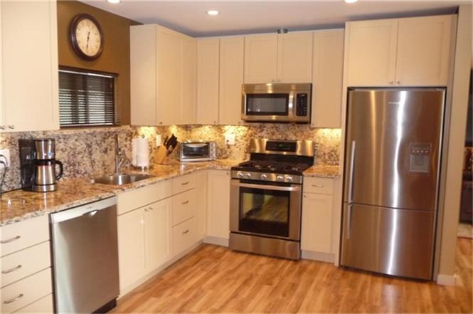 1209 W 8th Street, Goldthwaite, TX 76844