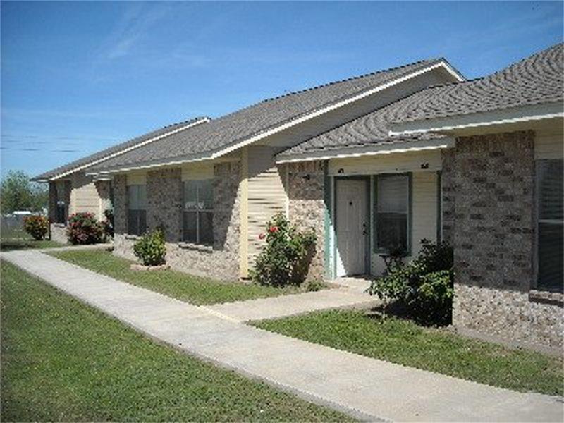 403 Mesquite, Menard, TX 76859