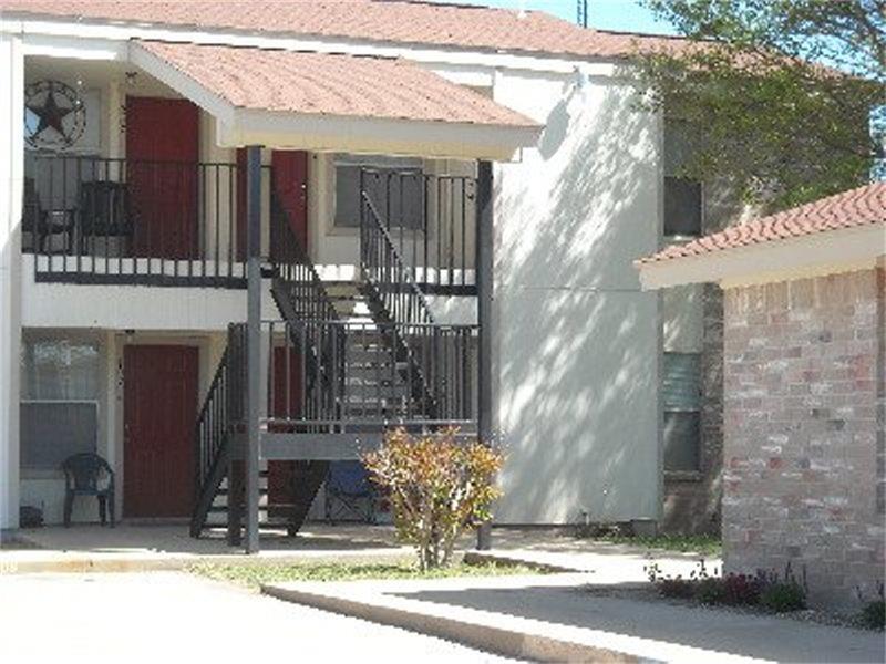 403 Mesquite, Menard, TX 76859