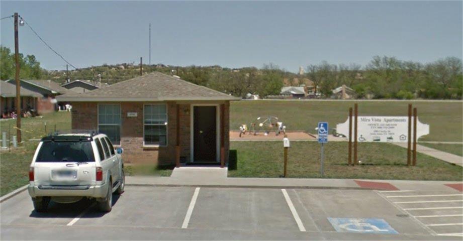 621 Jefferson Street, Santa Anna, TX 76878
