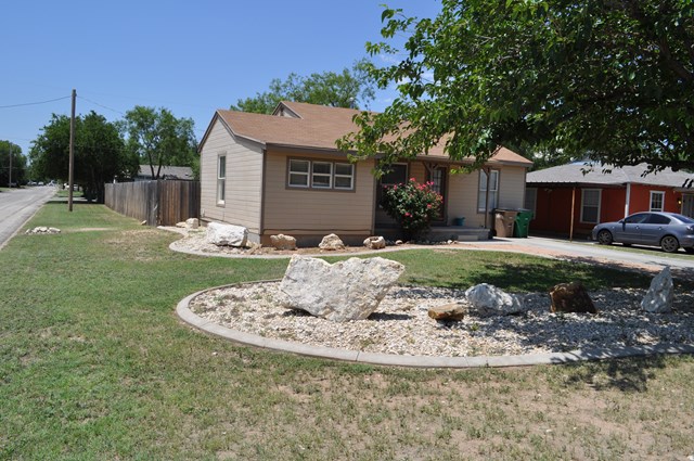 2112 W Ave M, San Angelo, TX 76901