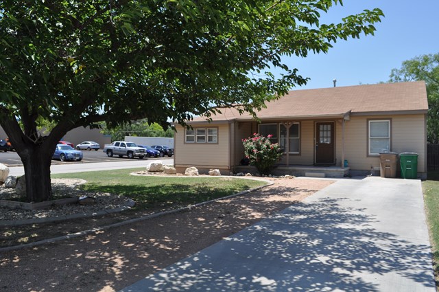 2112 W Ave M, San Angelo, TX 76901