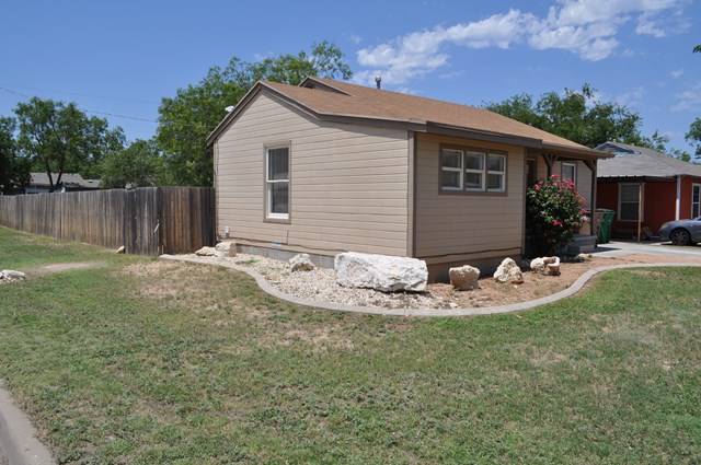 2112 W Ave M, San Angelo, TX 76901