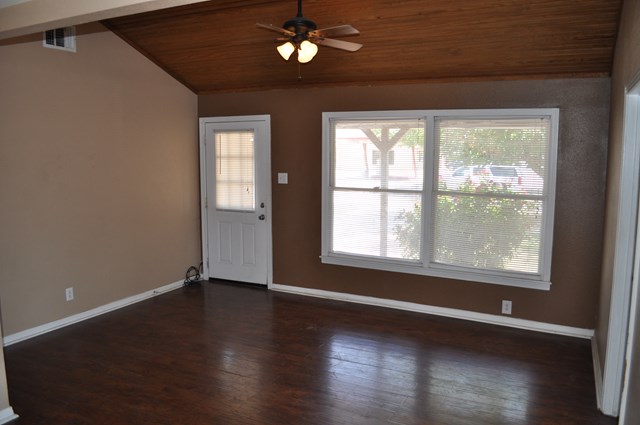 2112 W Ave M, San Angelo, TX 76901