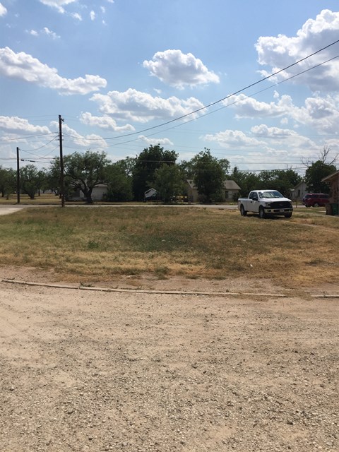 3000 Travis, San Angelo, TX 76903