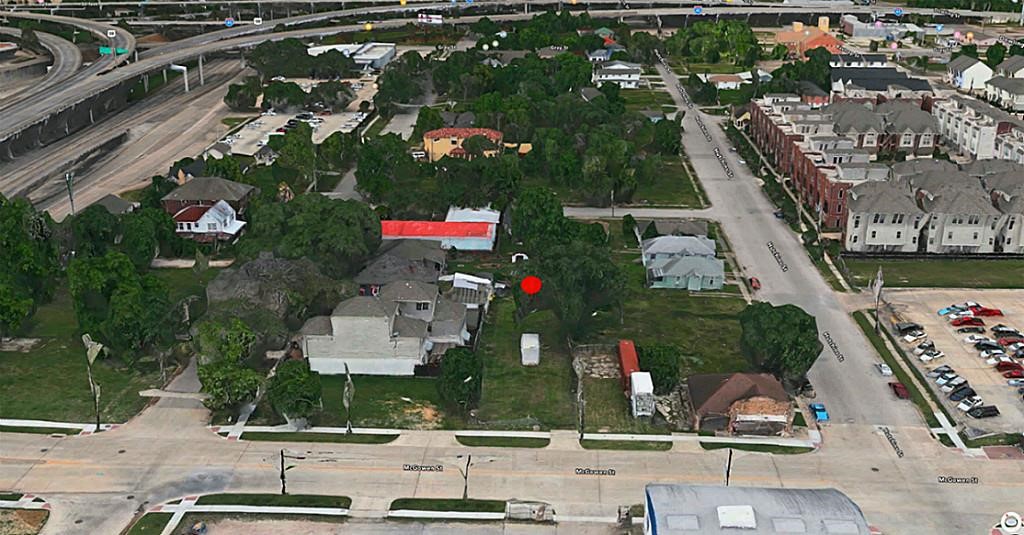 2105 McGowen, Houston, TX 77004
