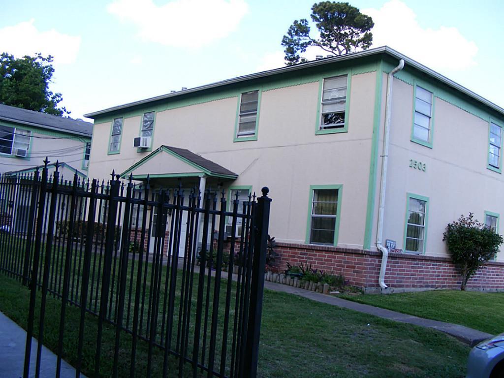 2501 Cleburne Street, Houston, TX 77004