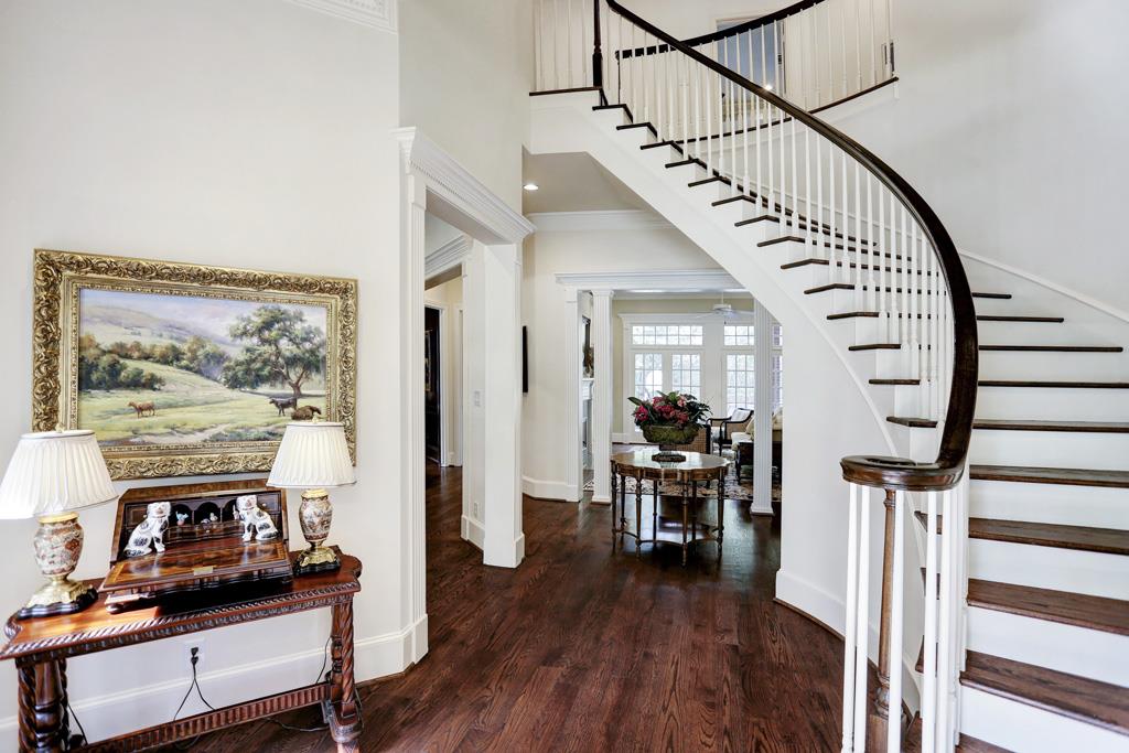 6353 Westchester Avenue, West University Place, TX 77005