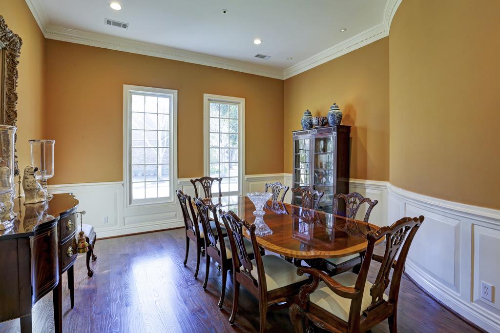 6353 Westchester Avenue, West University Place, TX 77005