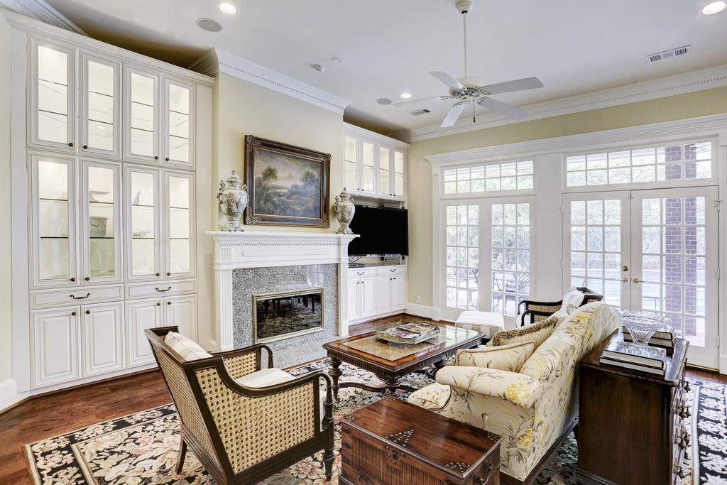 6353 Westchester Avenue, West University Place, TX 77005