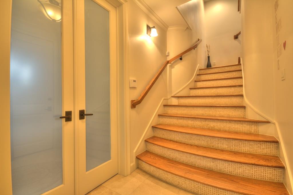 330 Bomar Street, Houston, TX 77006