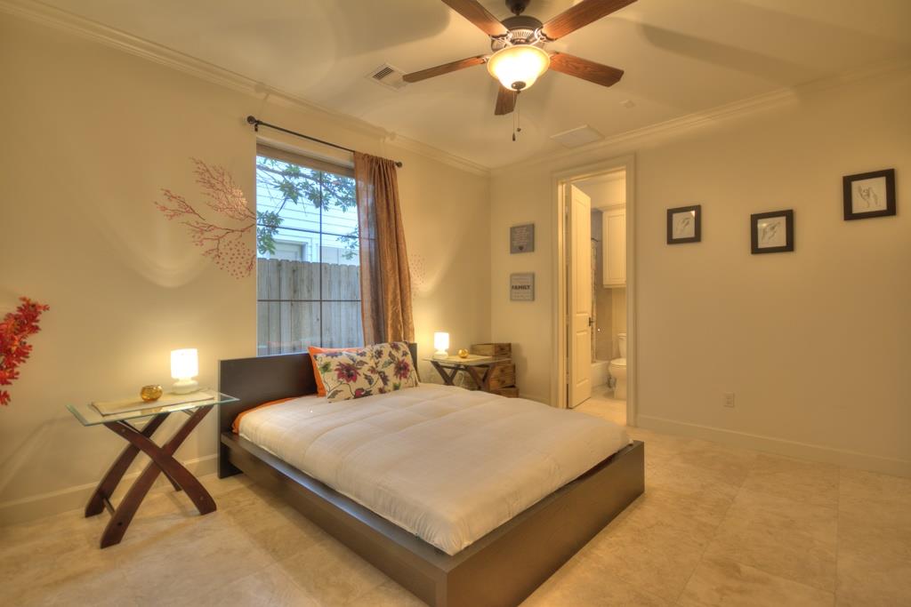 330 Bomar Street, Houston, TX 77006
