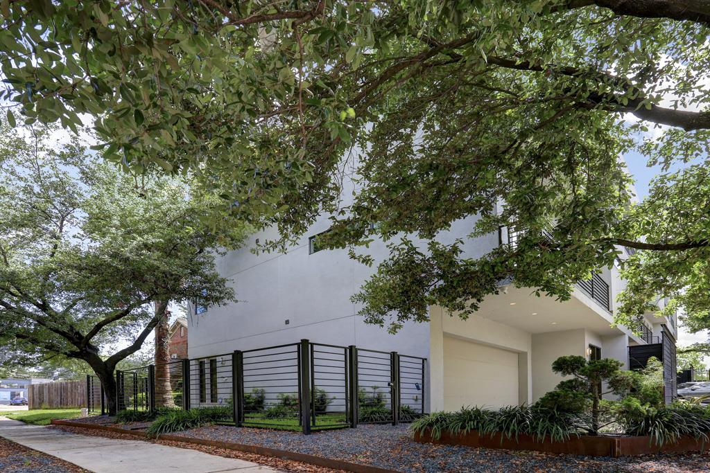 1401 Vermont Street, Houston, TX 77006