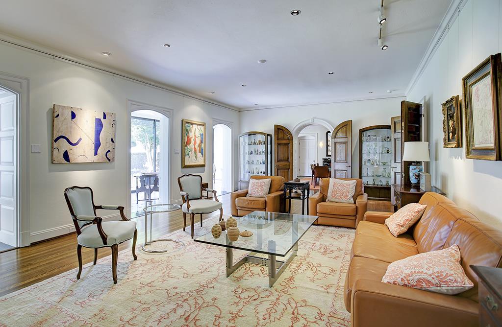 1323 North Boulevard, Houston, TX 77006