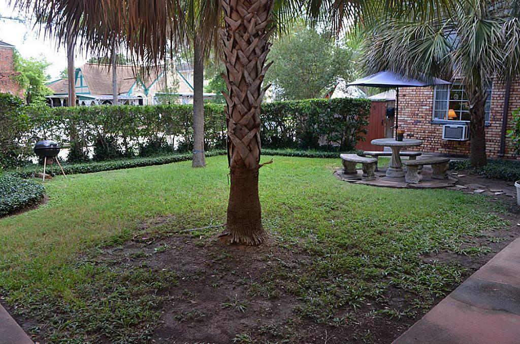 1624 Bonnie Brae Street, Houston, TX 77006