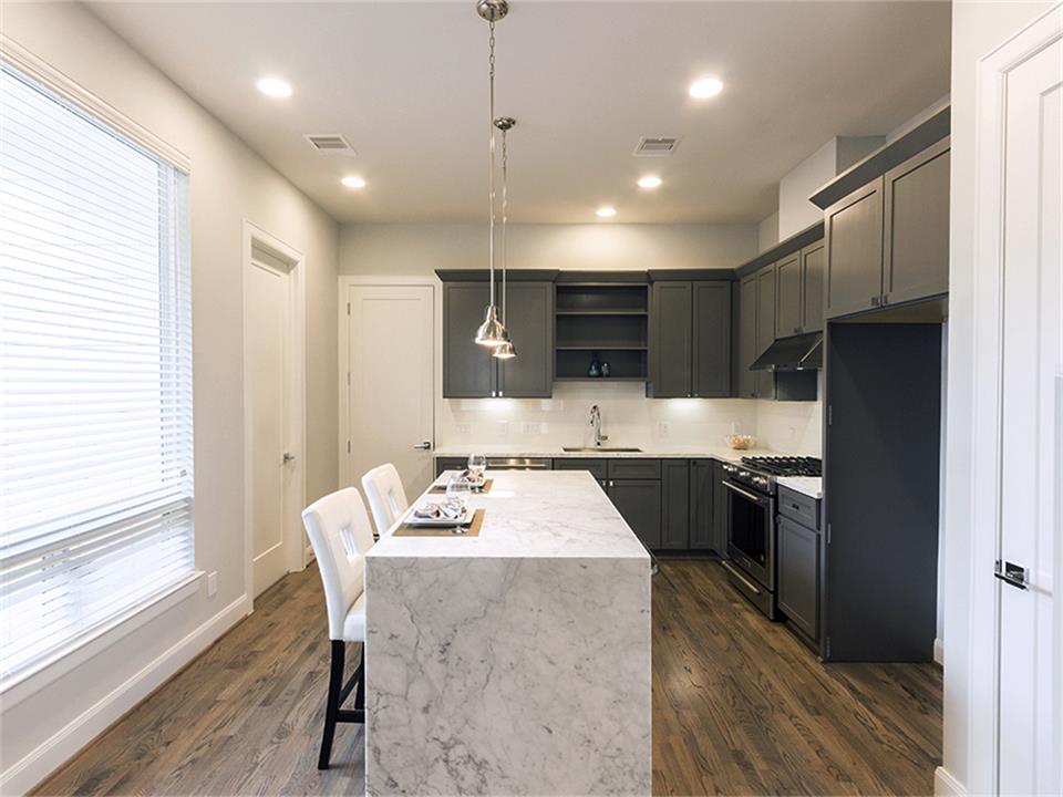 6107 A Tyne Street, Houston, TX 77007