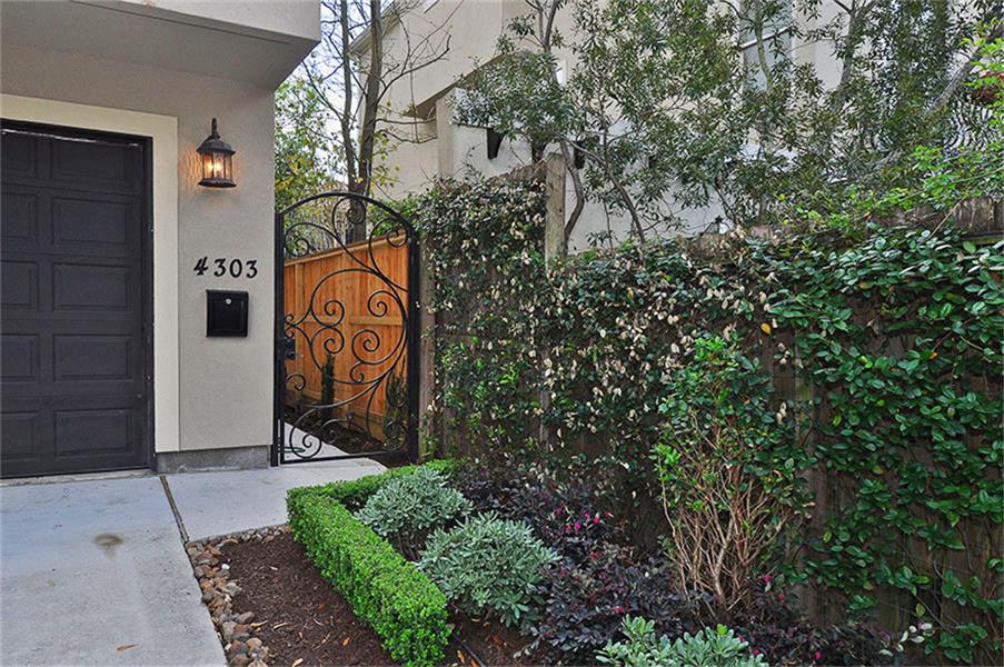 4303 Blossom Street, Houston, TX 77007