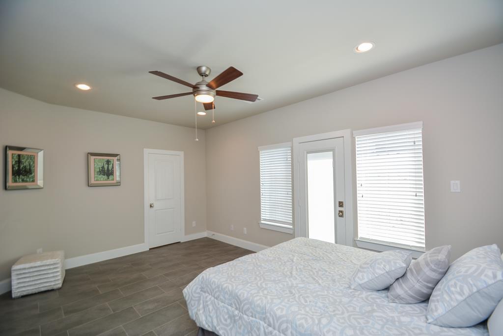 5811 C Petty Street, Houston, TX 77007