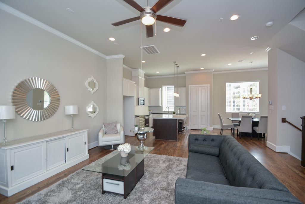 5811 C Petty Street, Houston, TX 77007
