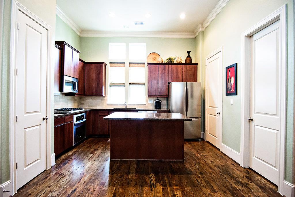 5723 Arabelle Lake Street, Houston, TX 77007