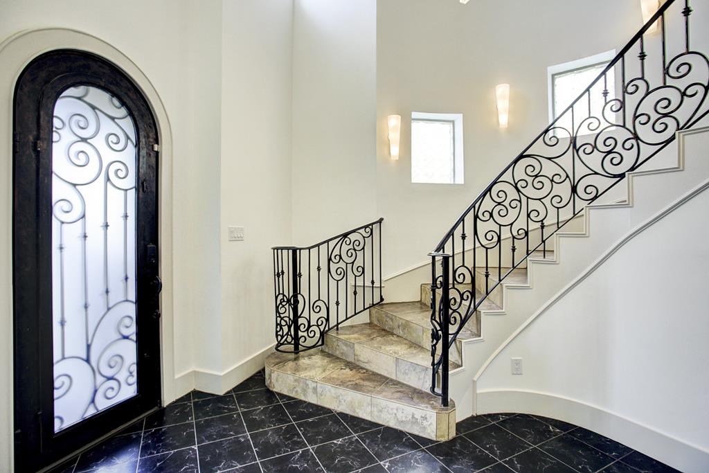 1210 Parkerhaven Court, Houston, TX 77008