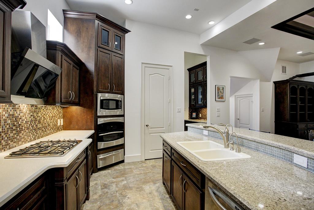1210 Parkerhaven Court, Houston, TX 77008