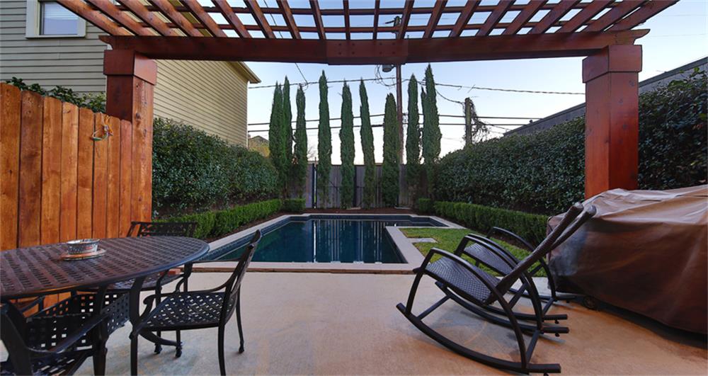 642 W 17th Street, Houston, TX 77008