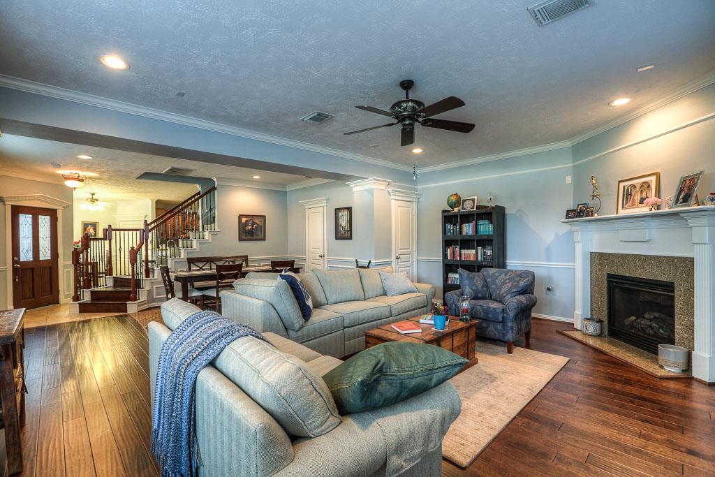 1302 Ella Place, Houston, TX 77008