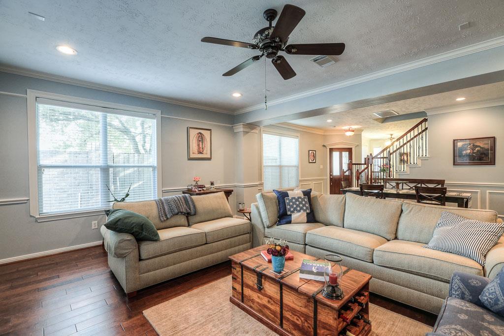 1302 Ella Place, Houston, TX 77008