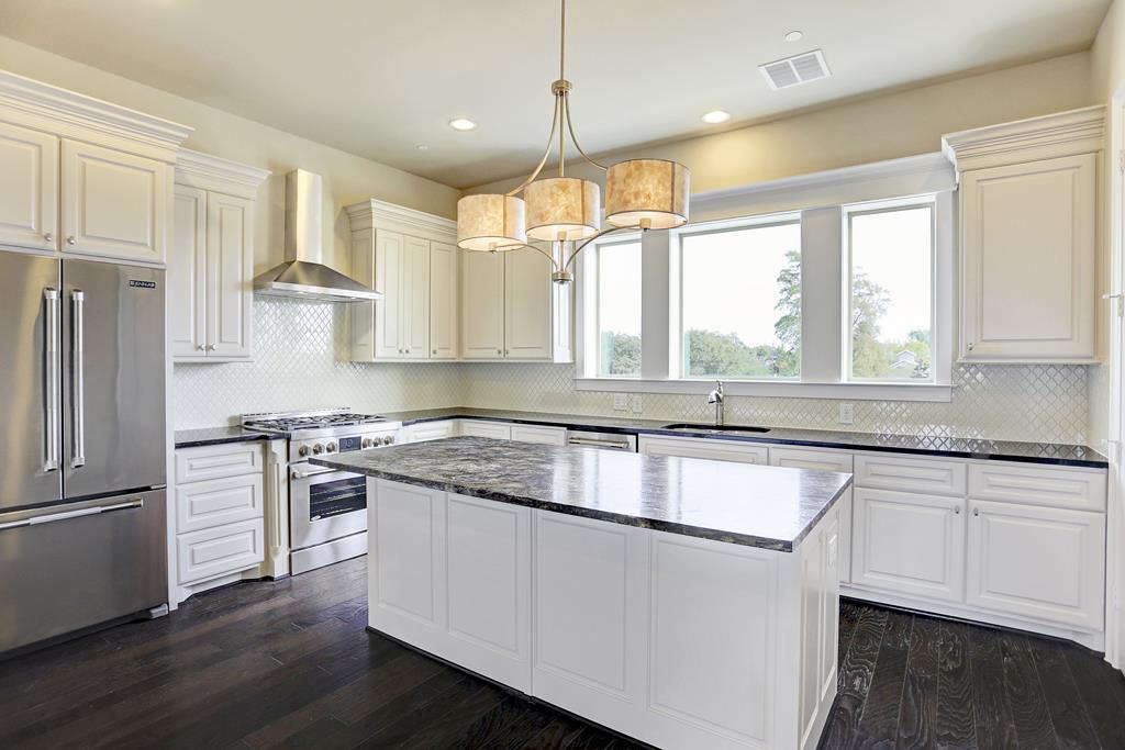 2656 Fountain Key Boulevard, Houston, TX 77008