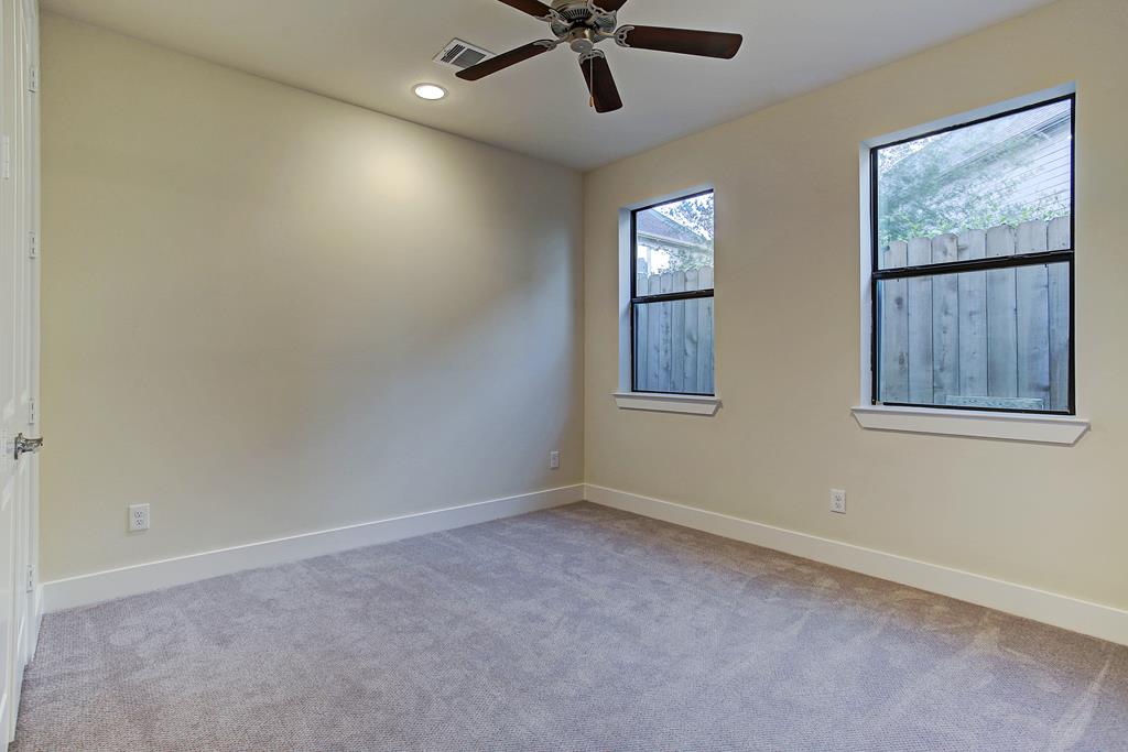 1027 Green Kensington, Houston, TX 77008
