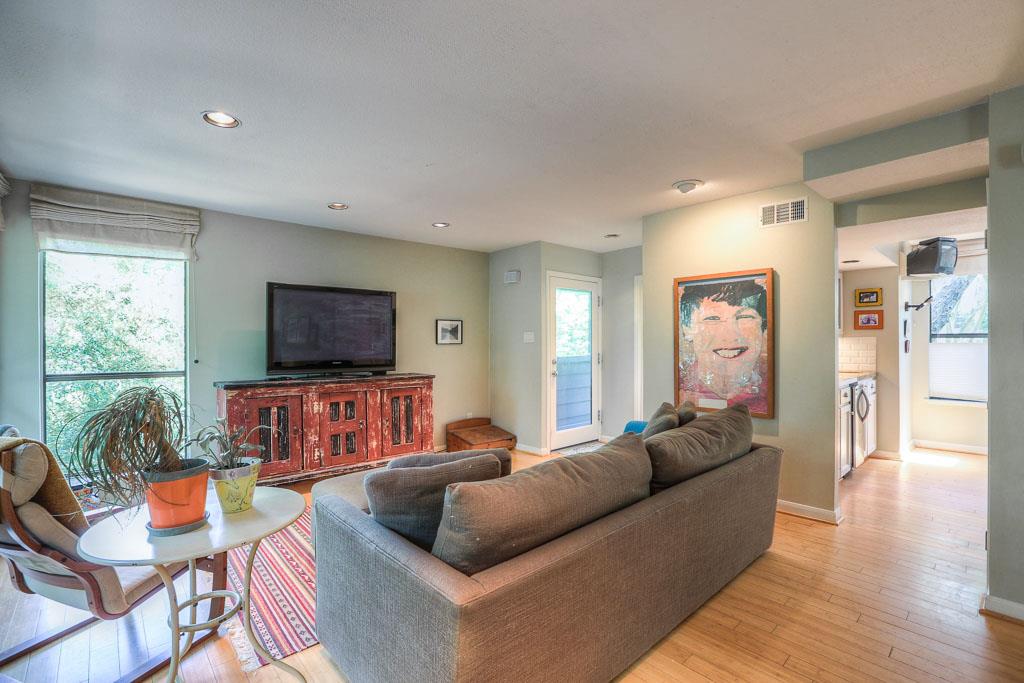 929 Wynnwood Lane, Houston, TX 77008