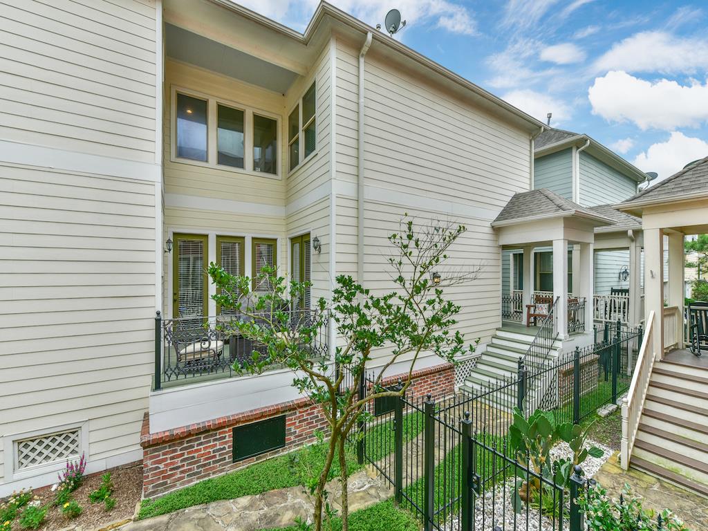1226 W 23rd Street, Houston, TX 77008