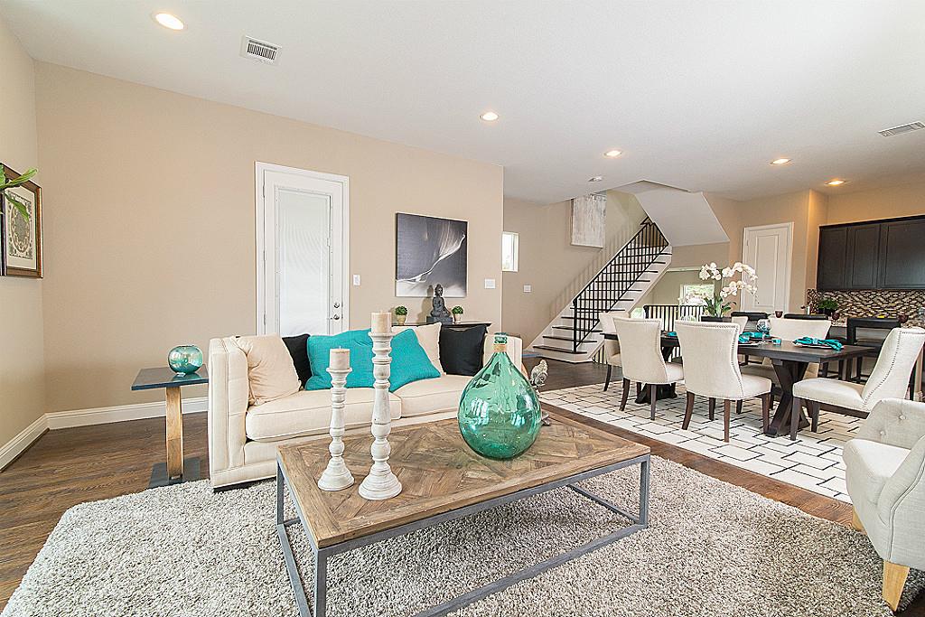 1225 D W 19th, Houston, TX 77008
