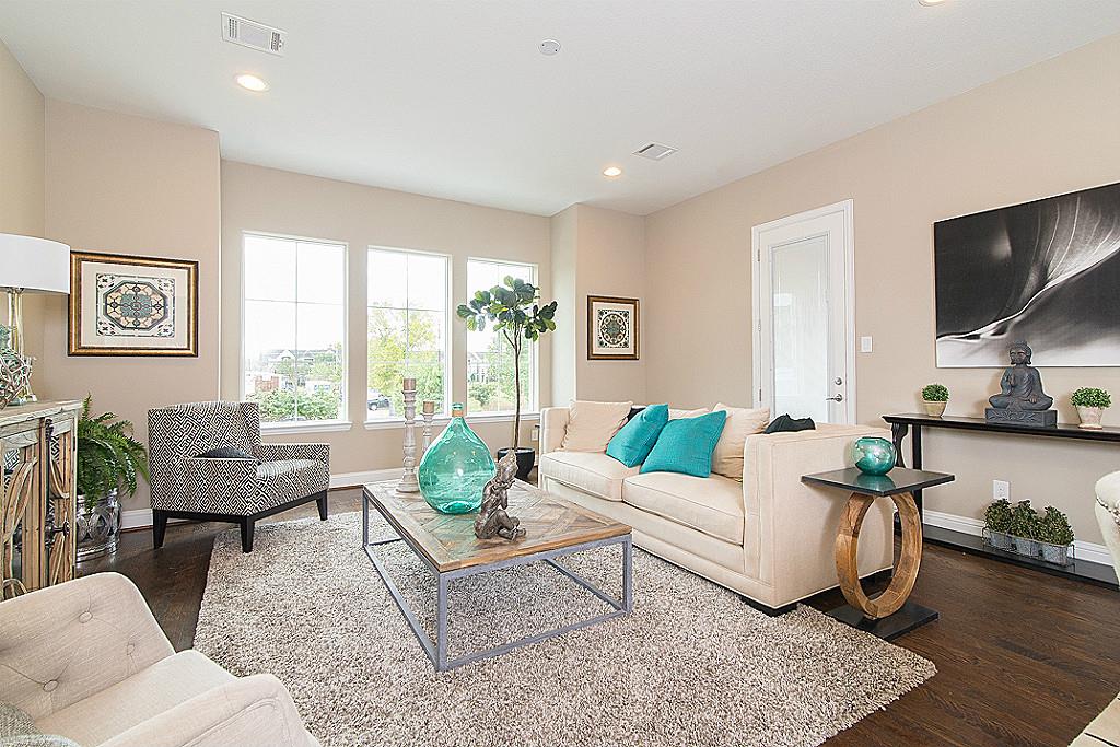 1225 D W 19th, Houston, TX 77008