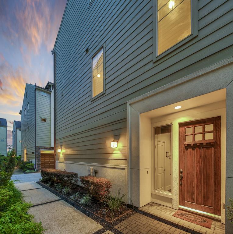 2431 Beall Street, Houston, TX 77008
