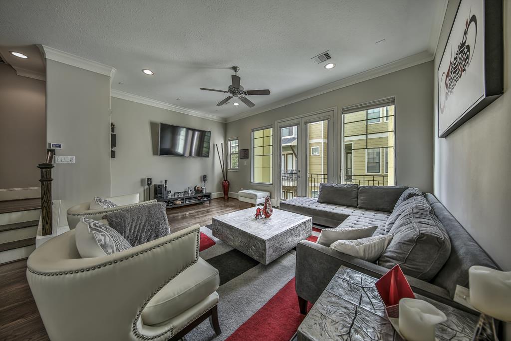 2431 Beall Street, Houston, TX 77008