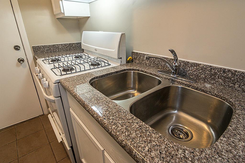 1141 N Durham, Houston, TX 77008