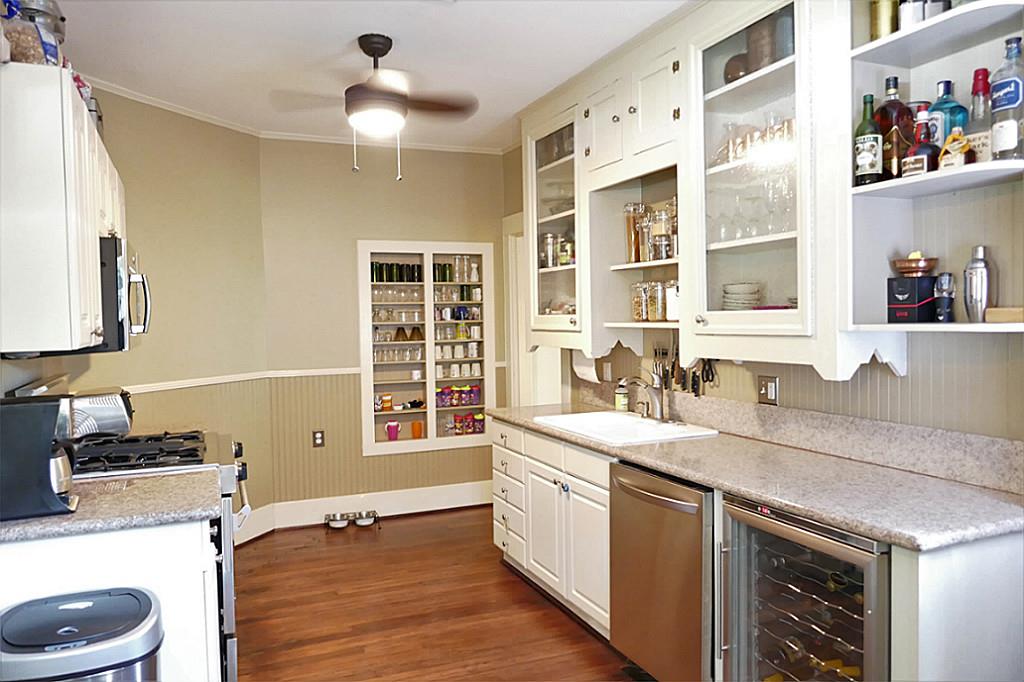 824 Teetshorn, Houston, TX 77009