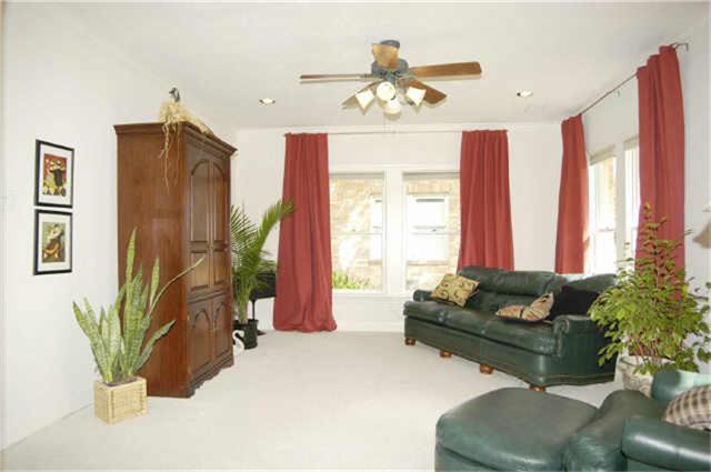 2112 White Oak, Houston, TX 77009
