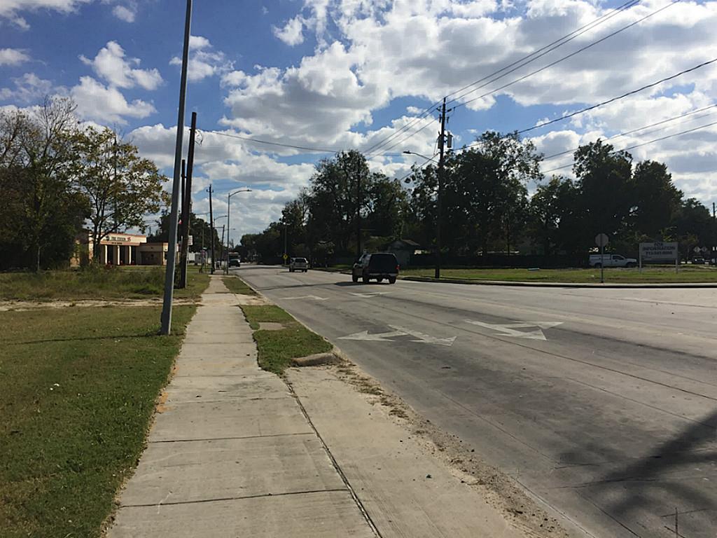 1137 Calvacade Street, Houston, TX 77009
