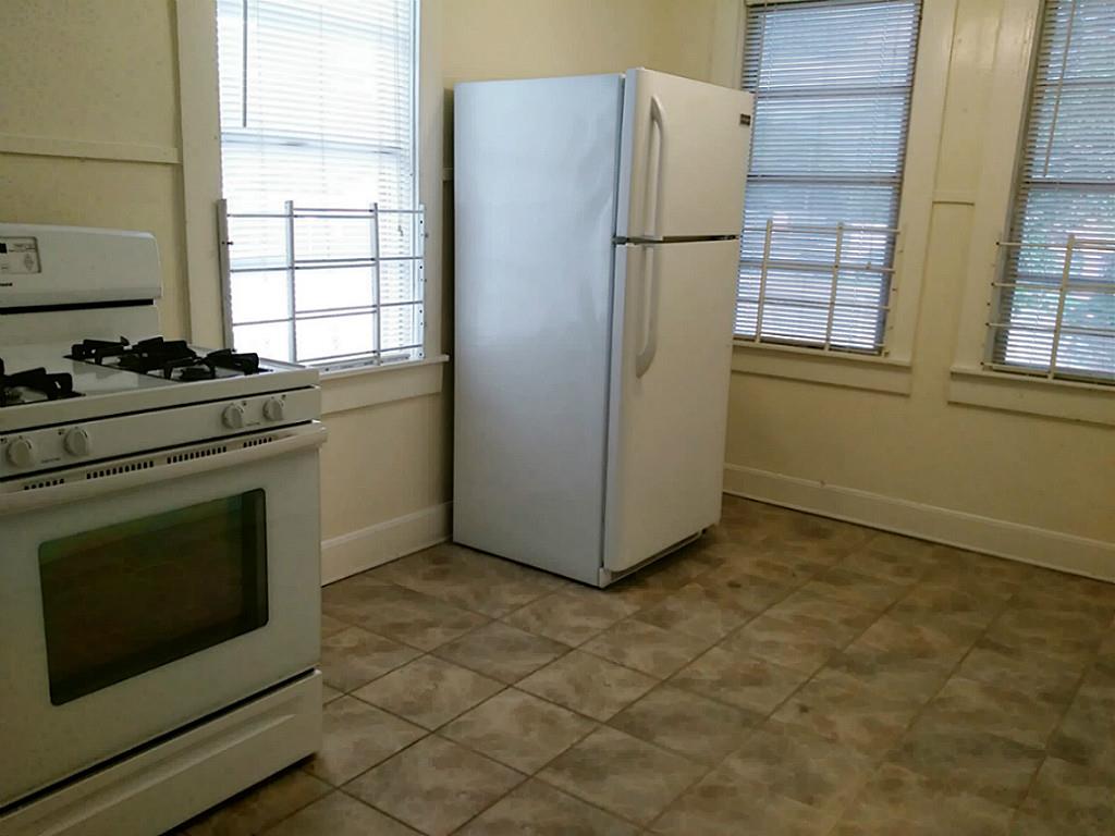 204 Walton Street, Houston, TX 77009